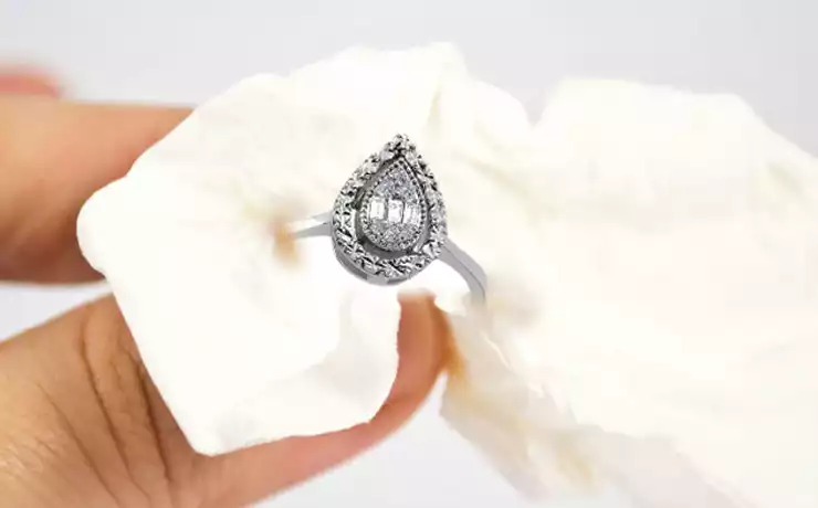 How to Clean Diamond?